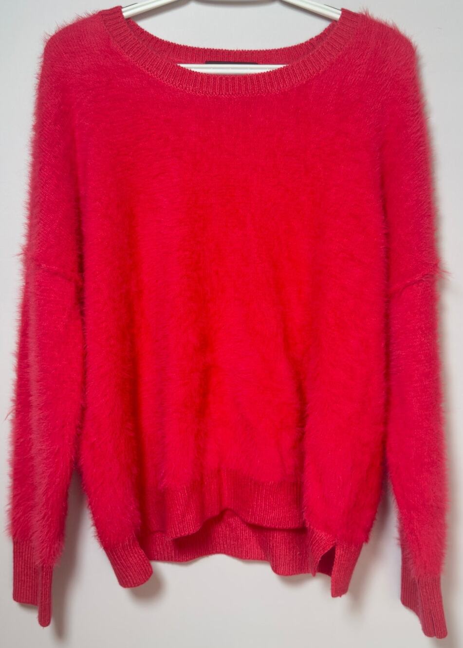 Sanctuary Red Fuzzy Eyelash Knit Sweater Size M Crew Neck Long Sleeve